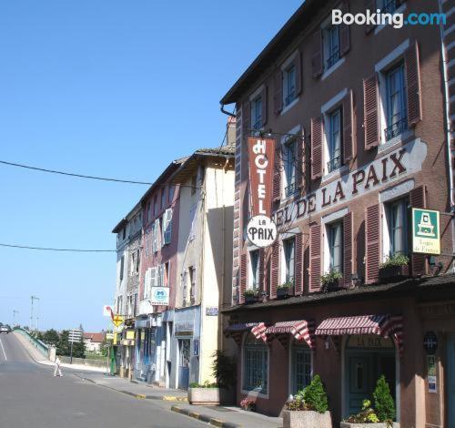 Logis Hotel De La Paix - Tournus Eksteriør billede