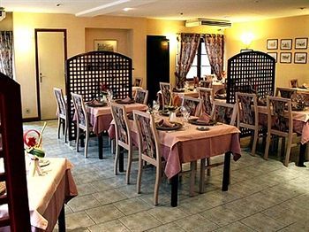 Logis Hotel De La Paix - Tournus Eksteriør billede